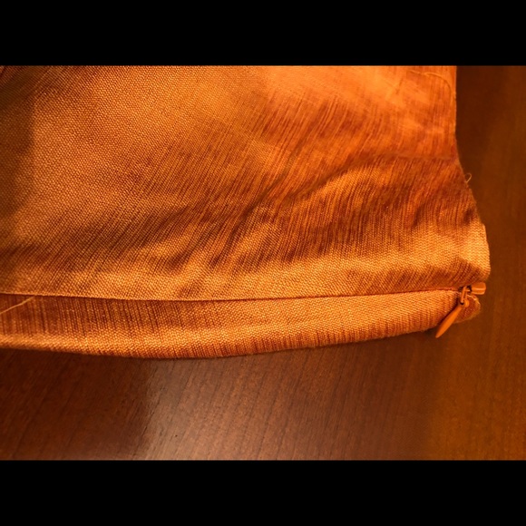 🆕💗🔥Leona silk skirt‼️‼️ - Picture 3 of 4